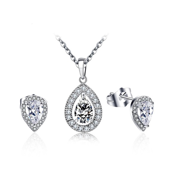 Jewelry - Stainless steel necklace & earrings set